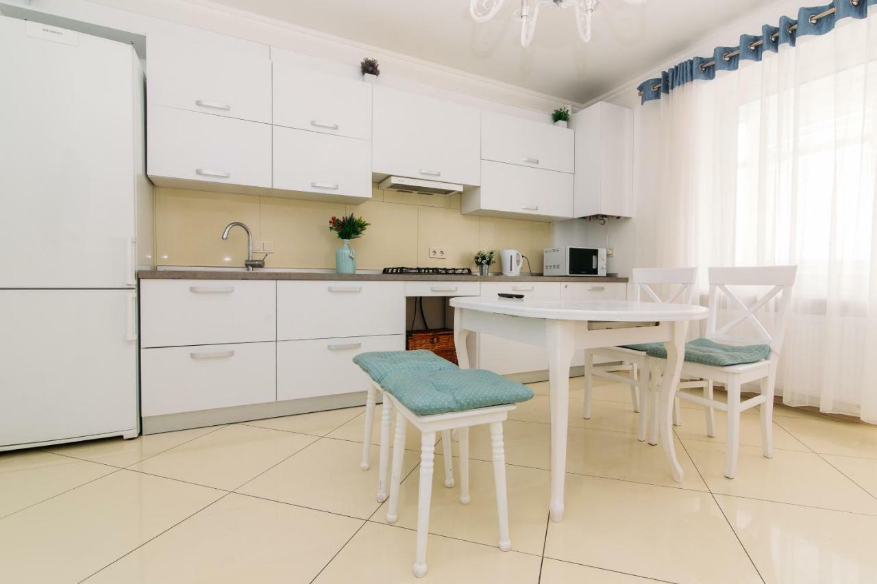 Luxury Studio Apart-Hotel In Centre 2 Room Sumy Exterior photo